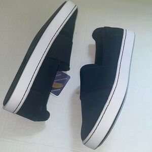 NWT CLARKS WOMENS COLLECTION SLIP-ON PAULEY WES BLACK SUEDE SNEAKERS SZ 9M
